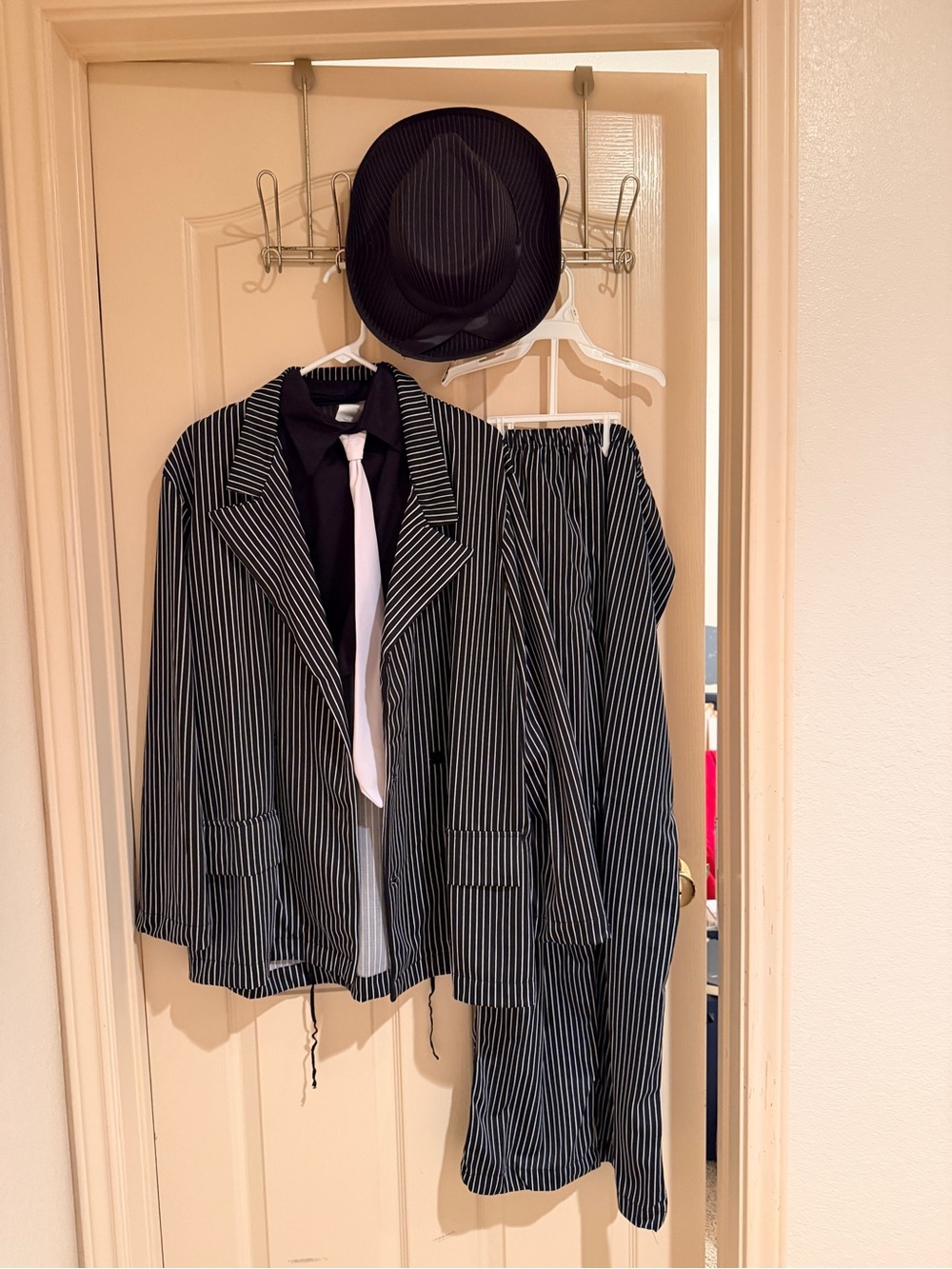 1920s Gangster Costume Adult XL Pinstripe Suit Hat Tie Halloween Mobster